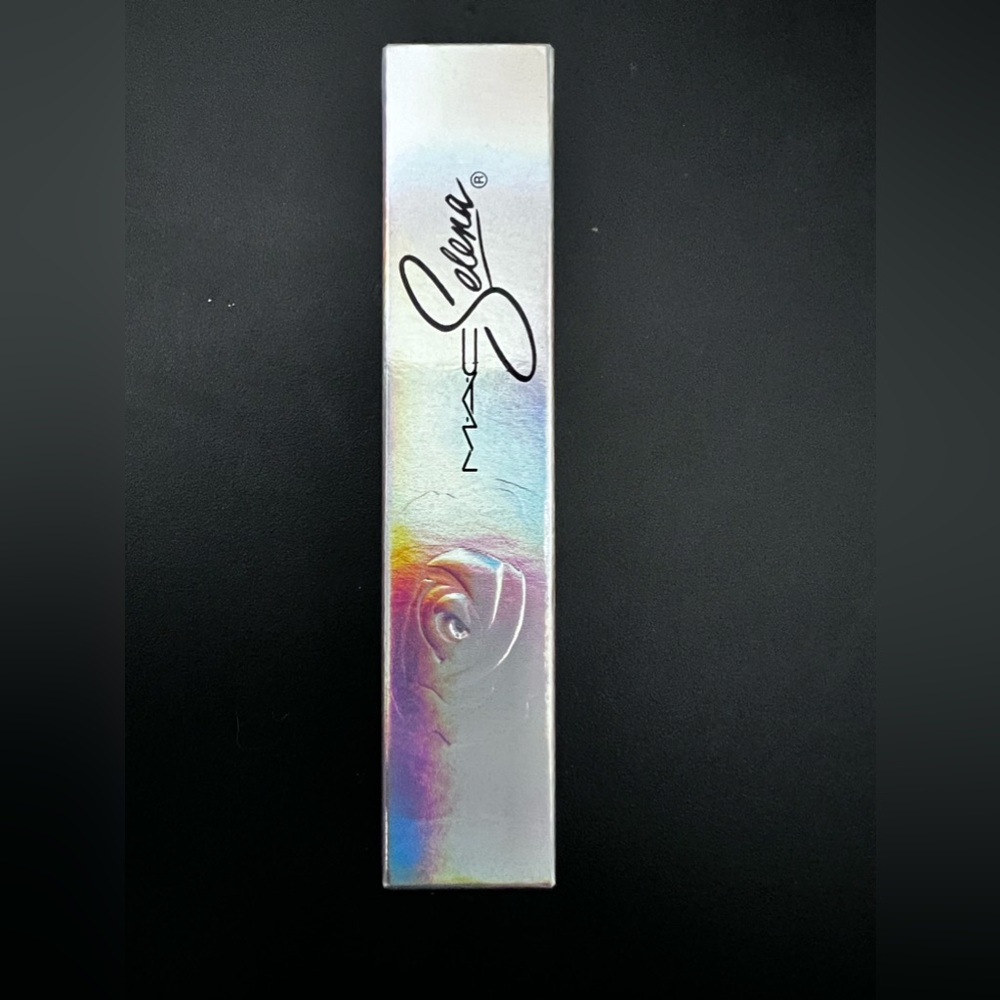 BNIB MAC Selena Lipglass in The Washing Machine